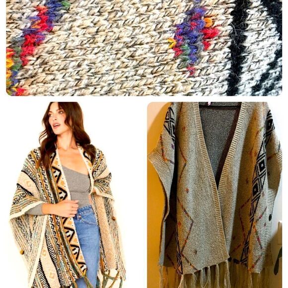 Super Soft Oversized Fringe Kimono! button armholes - Picture 1 of 9